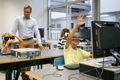 Kolaborasi Guru dan AI